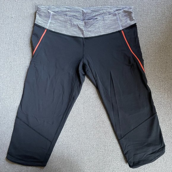 LULULEMON Run: Excel Crop in Deep Coal | Size 6 - Picture 5 of 15